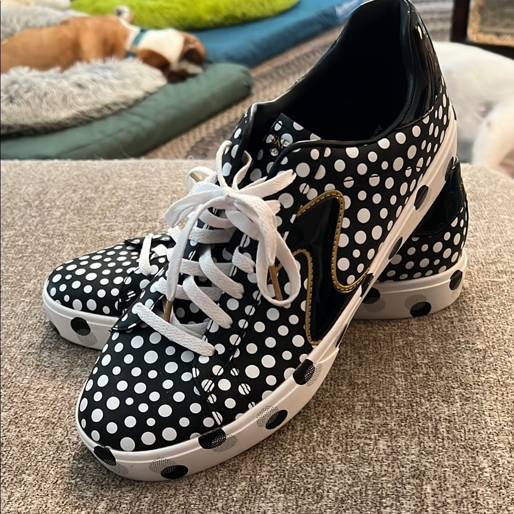 Skechers Black and White Sneakers